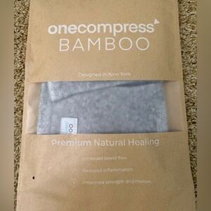 Bamboo Men’s Gray Compression Foot Sleeve